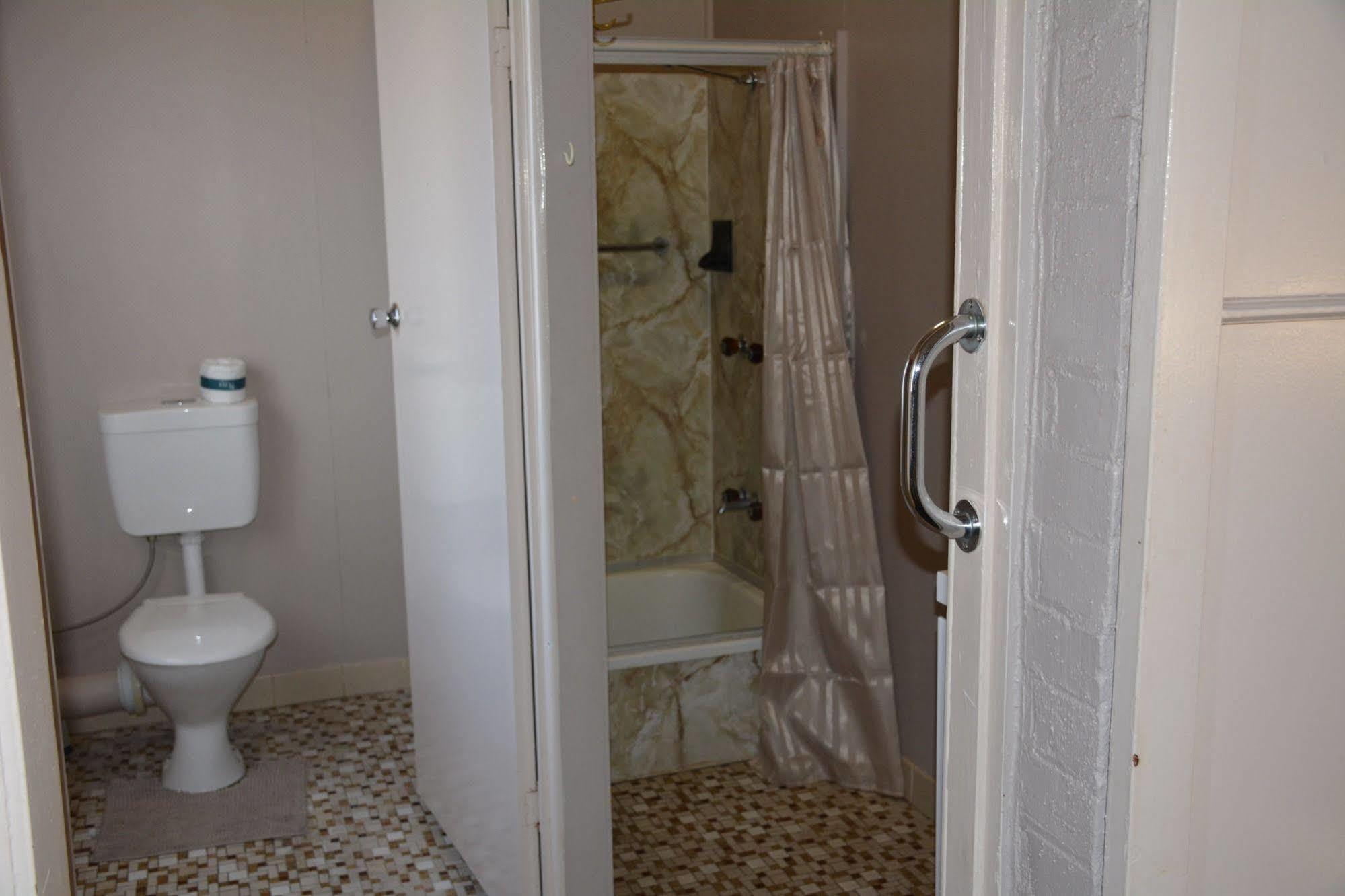 אייר The Burdekin Hotel מראה חיצוני תמונה