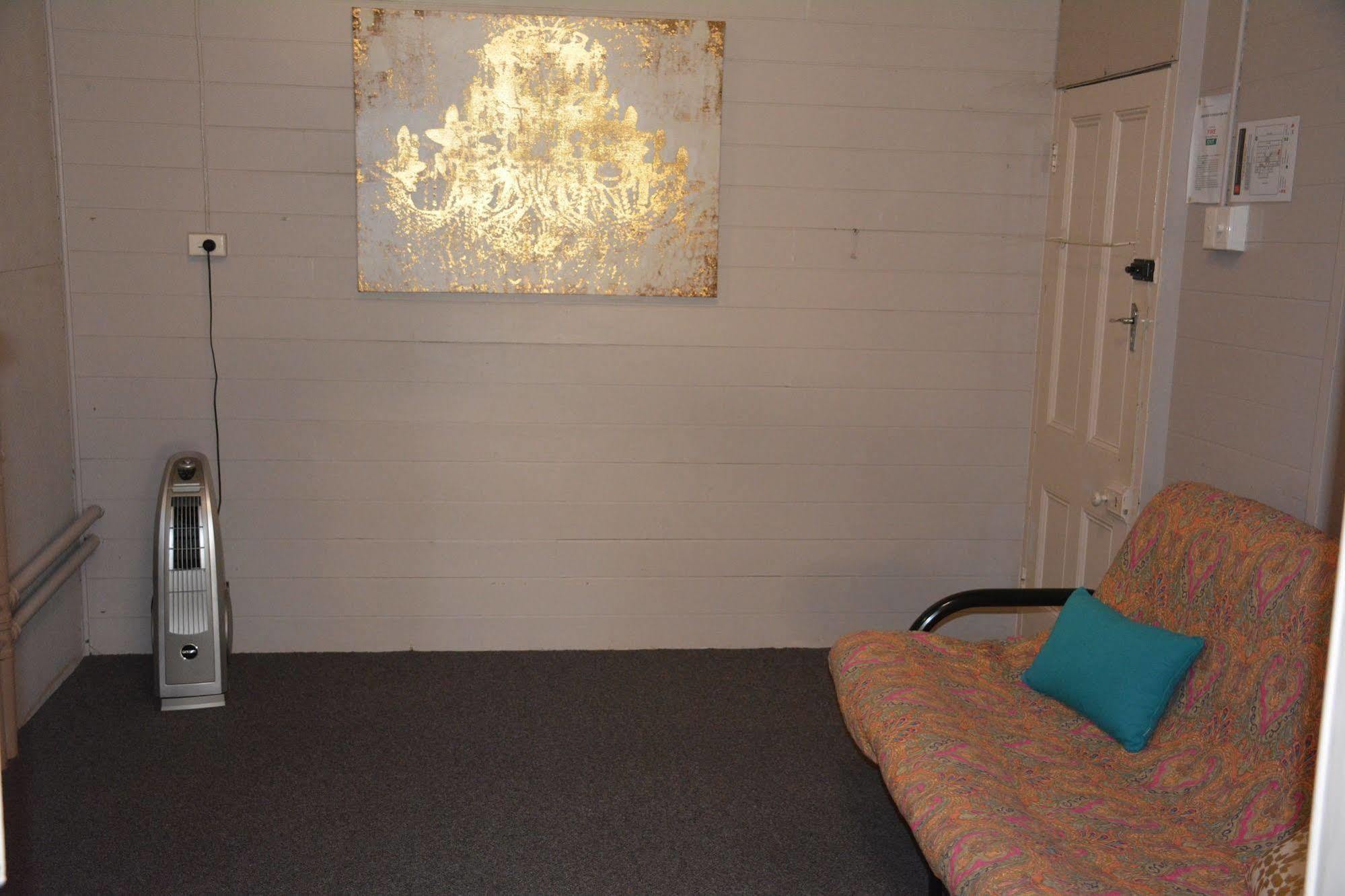 אייר The Burdekin Hotel מראה חיצוני תמונה