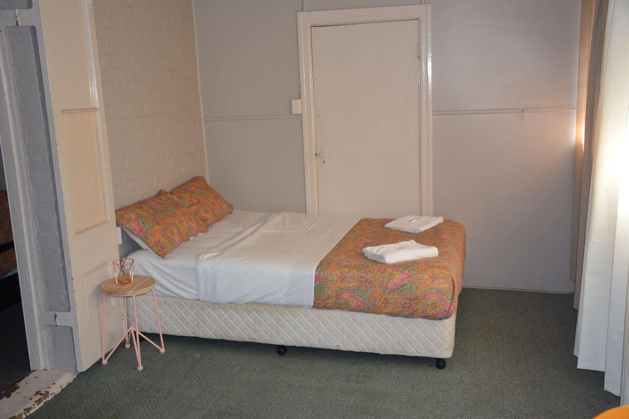 אייר The Burdekin Hotel מראה חיצוני תמונה