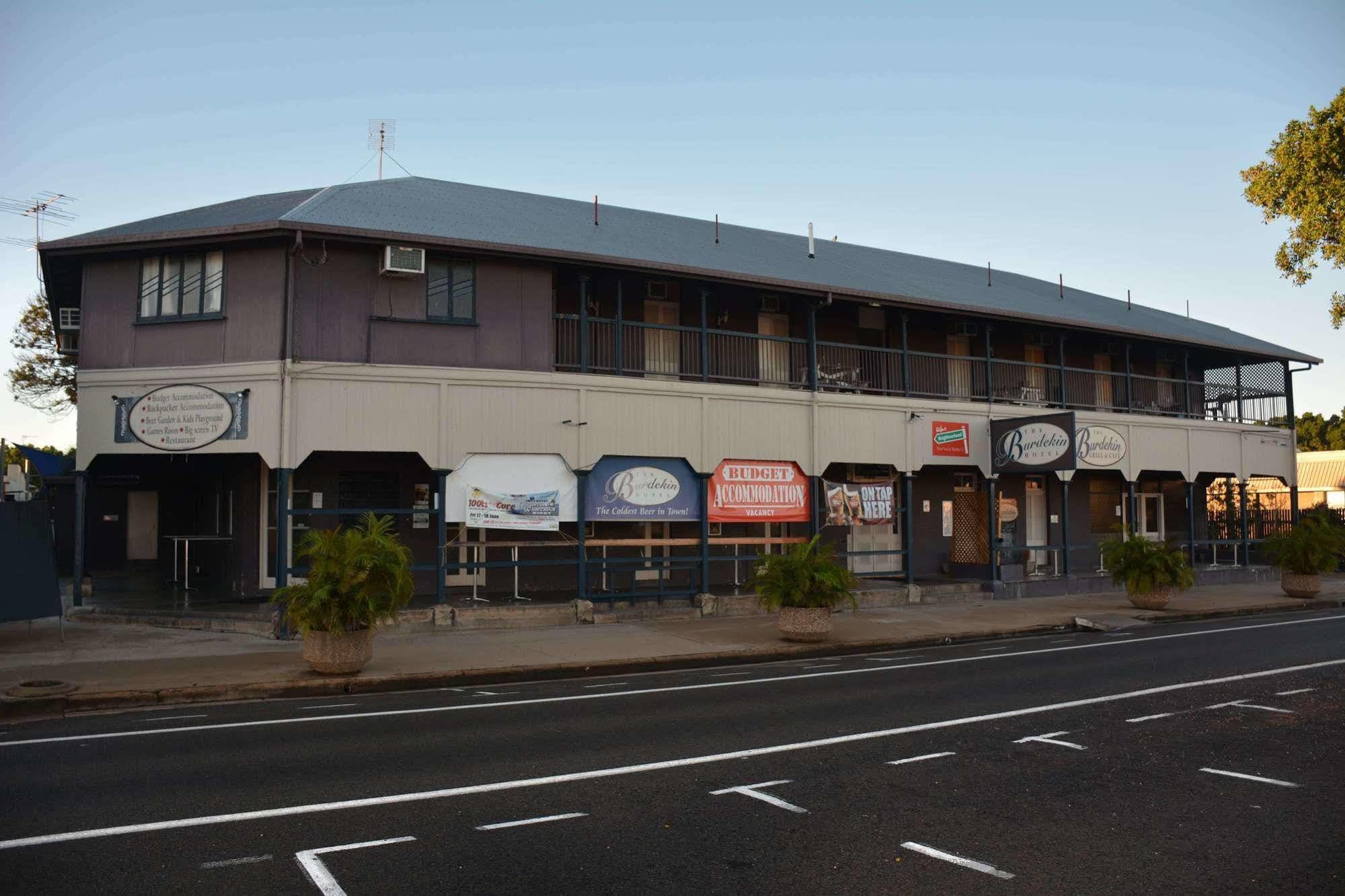 אייר The Burdekin Hotel מראה חיצוני תמונה